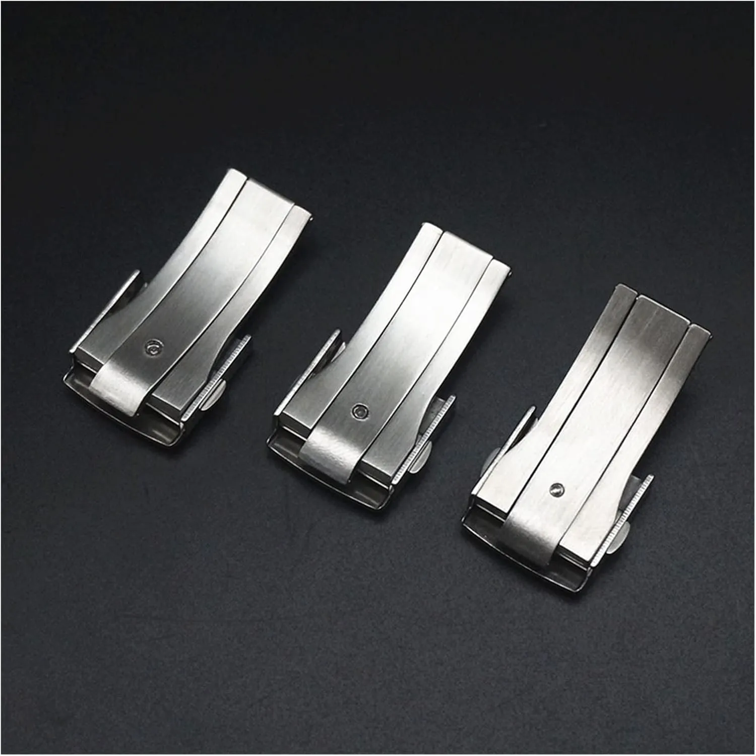 18mm 20mm Inner Diameter Premium Buckle Easy To Install Metal Connector Adapter Suitable Compatible With Titoni 979 Smart Watch Table buckle