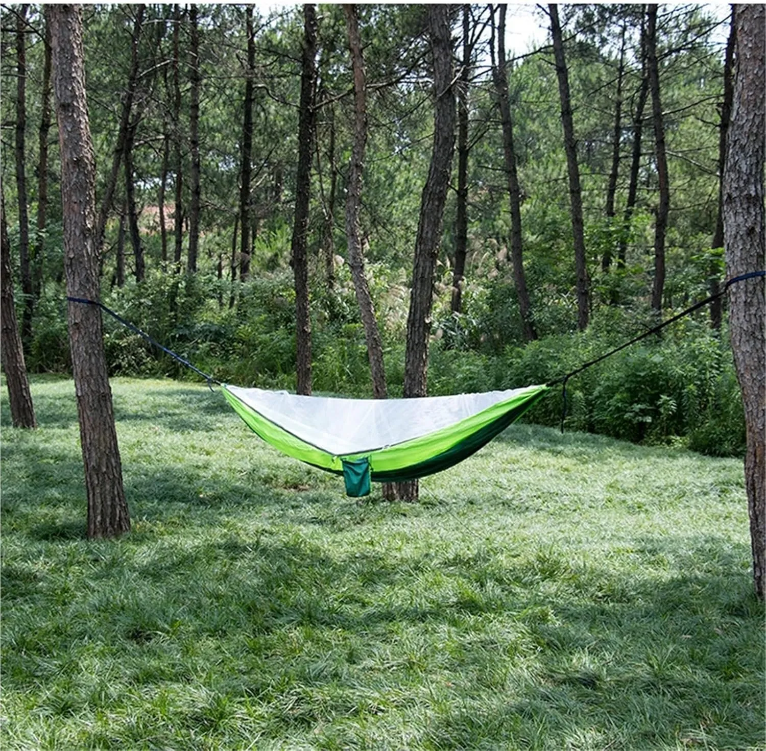 1Pcs Portable Quick Set Up Mosquito Net Hammock - Outdoor Camping Hanging Bed for Easy Sleep(Green and Dark Green)