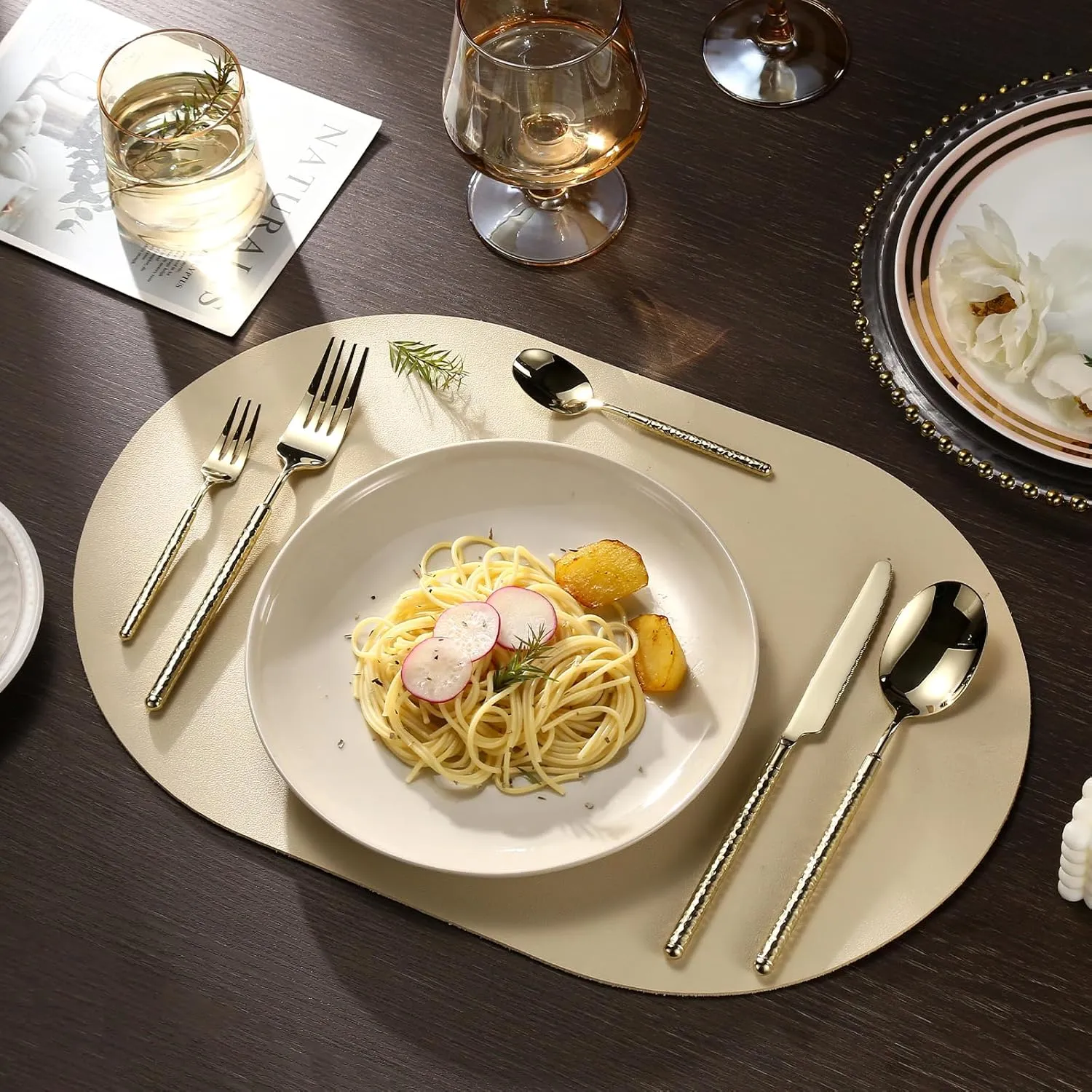 20-Piece Silverware Set, Stainless Steel Flatware Set for 4, Modern Hammered Utensil Tableware Set Include Dinner Knife/Fork/Spoon, Mirror Finish, Dishwasher Safe (10, champagne gold)
