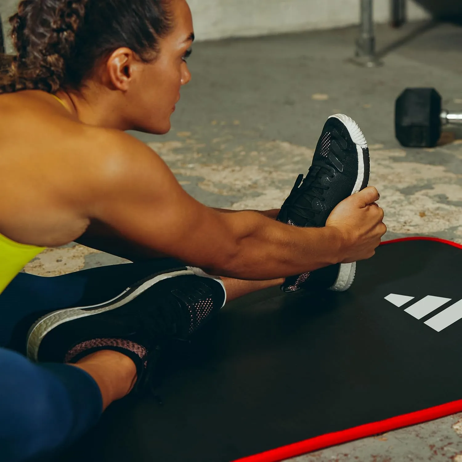 adidas 10mm Extra Thick Training Mat with Carrying Strap and Non-Slip Textured Base - Cushioned Workout Mat for Home Gym, Floor Workouts, and Intense Exercises - Portable and Durable