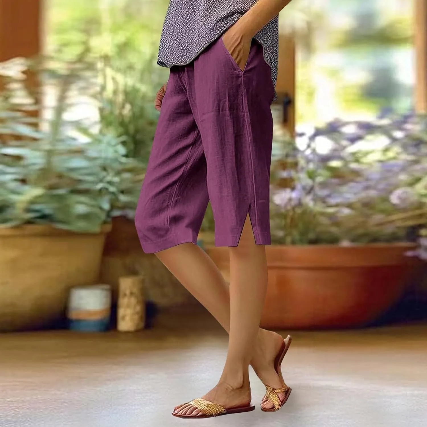 Cotton Linen Shorts Women with Pockets Elastic Waist Lightweight Summer Bermuda Shorts for Women Knee Length
