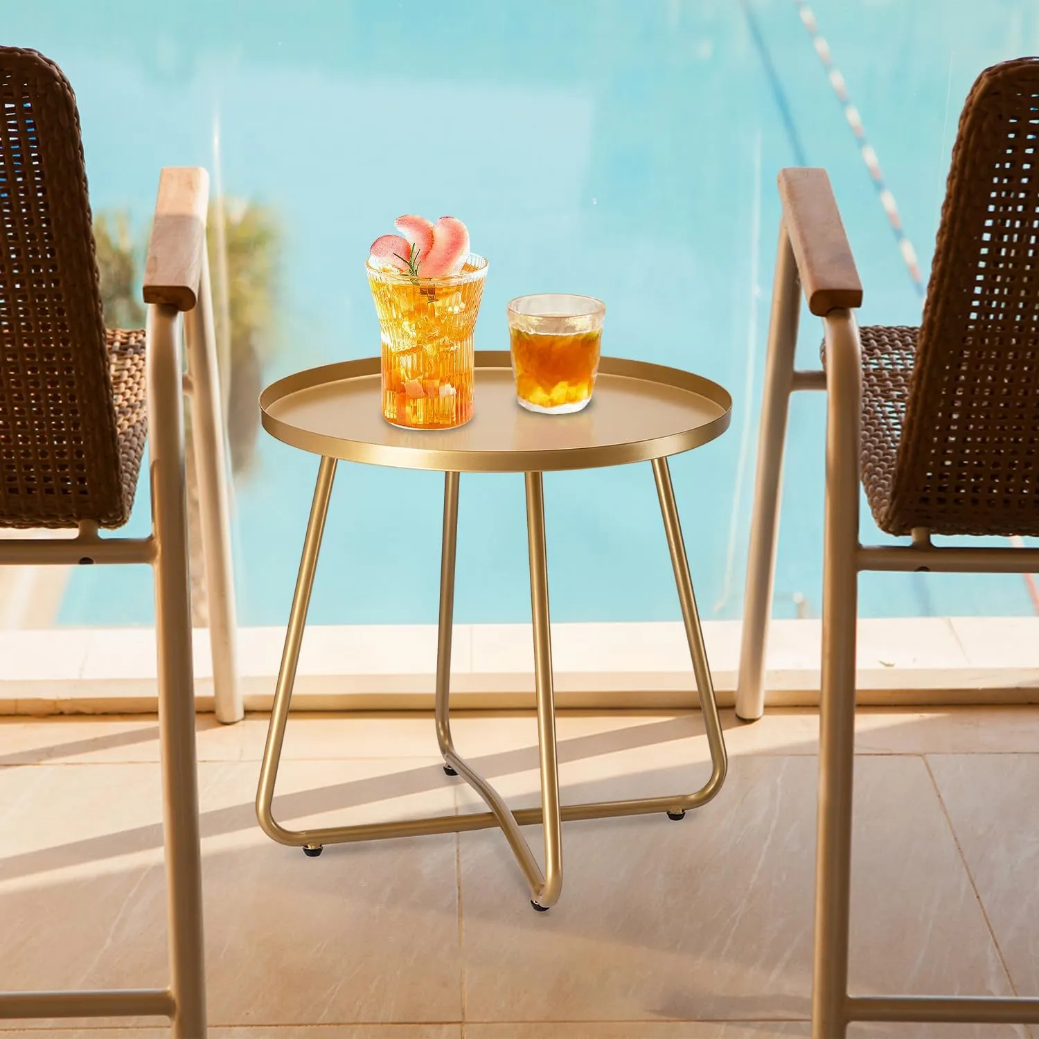 danpinera Outdoor Side Tables, Weather Resistant Steel Patio Side Table, Small Round Outdoor End Table Metal Side Table for Patio Yard Balcony Garden Bedside (Gold)