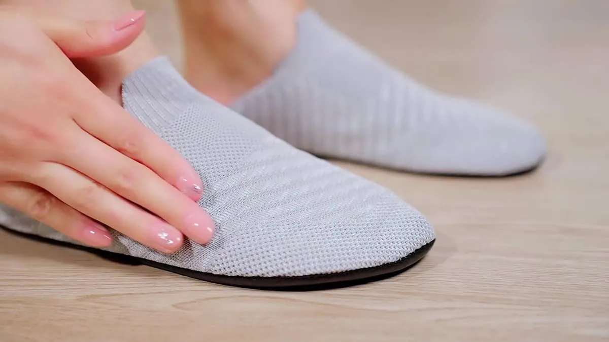 ditont Non-Slip Indoor House Slippers Lightweight Comfortable Grip House Home Shoes for Men Women