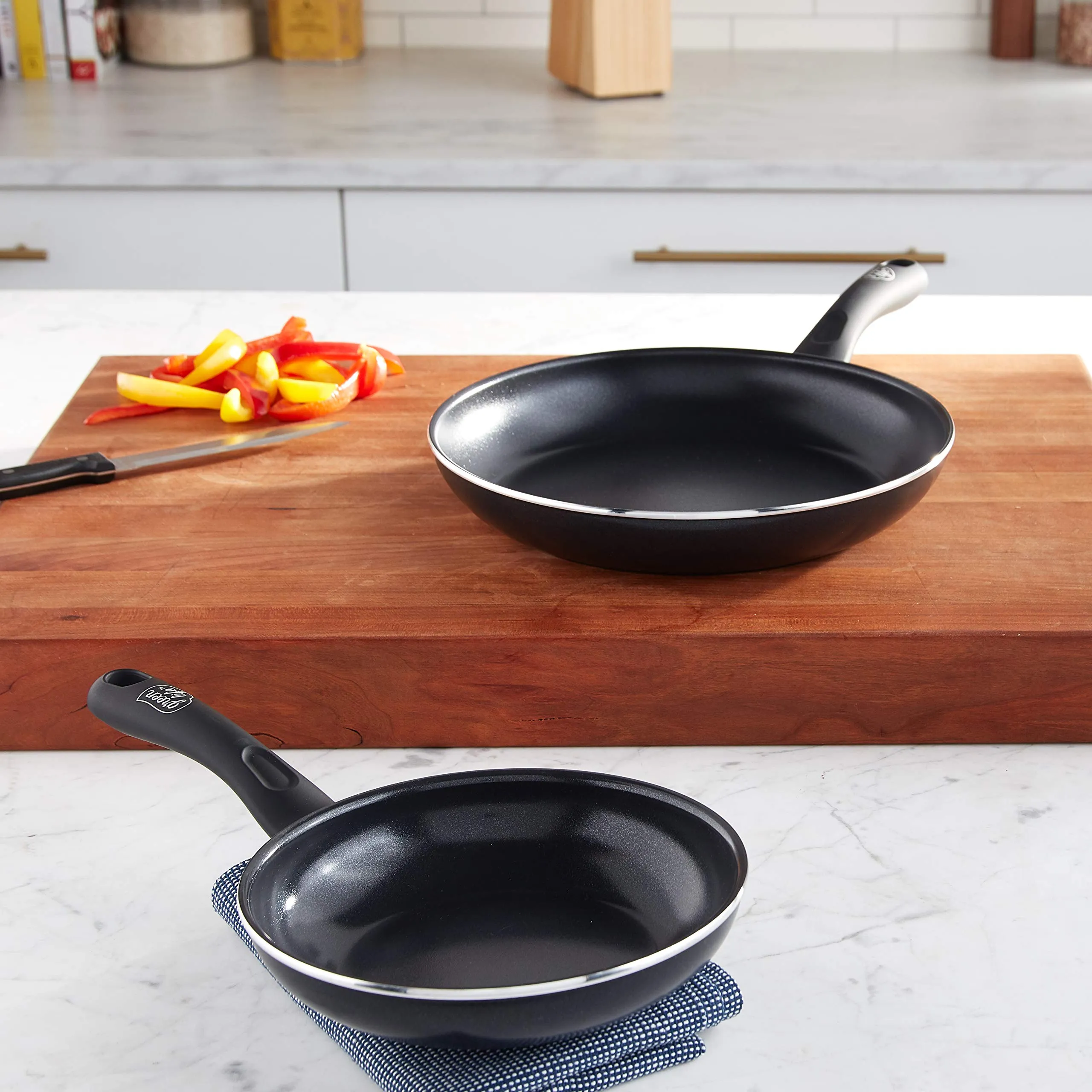 GreenLife Soft Grip Healthy Ceramic Nonstick 7" and 10" Frying Pan Set, Non Toxic PFAS & PFOA-Free, Dishwasher Safe, Egg Omelet Skillet, Cookware for Easy Cooking, Kitchen Essentials, Turquoise