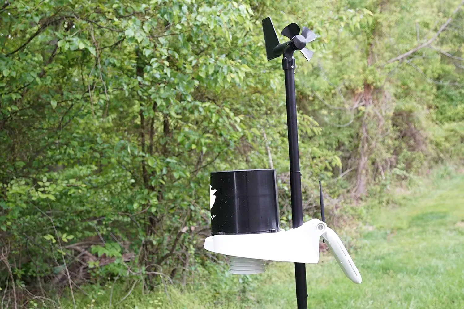 KestrelMet 6000 AG Weather Station with Leaf Wetness Sensor & Solar Irradiance Sensor, Compatible with AT&T