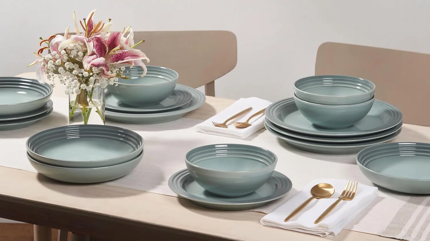 Le Creuset Stoneware Set of 4 Dinner Plates, 10.5" each, Sea Salt