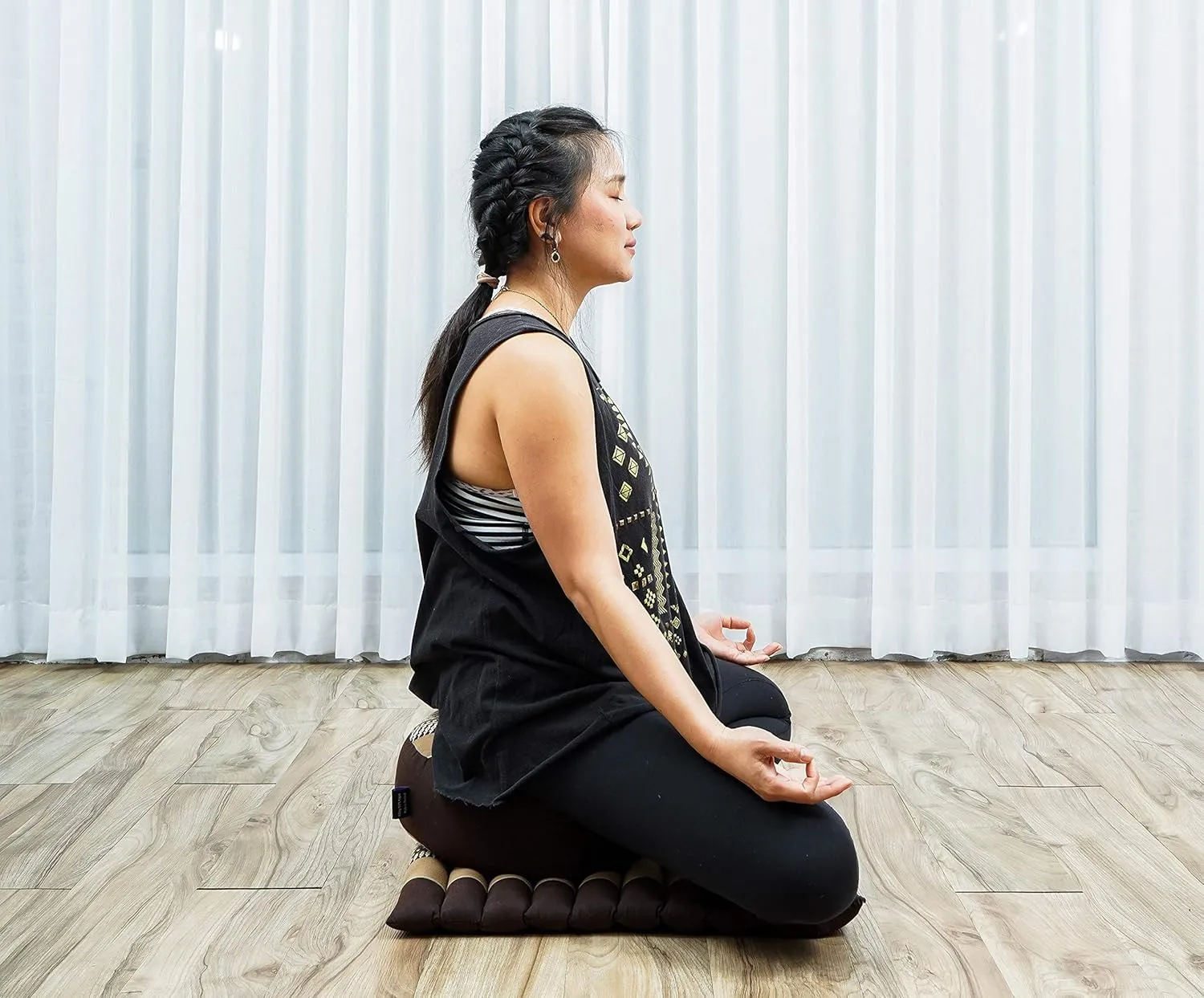 Leewadee Meditation Cushion Set – 1 Small Zafu Yoga Pillow and 1 Small Roll-Up Zabuton Mat Filled with Kapok