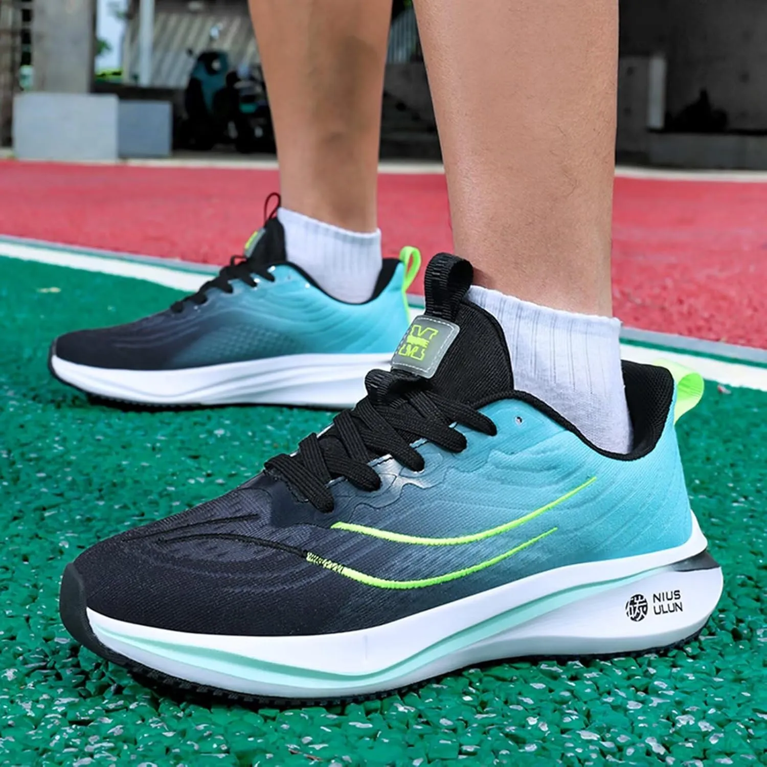 Men's Trail Running Shoes Lightweight Non Slip Carbon Plate Sole Shock Absorbing Sneakers for Men