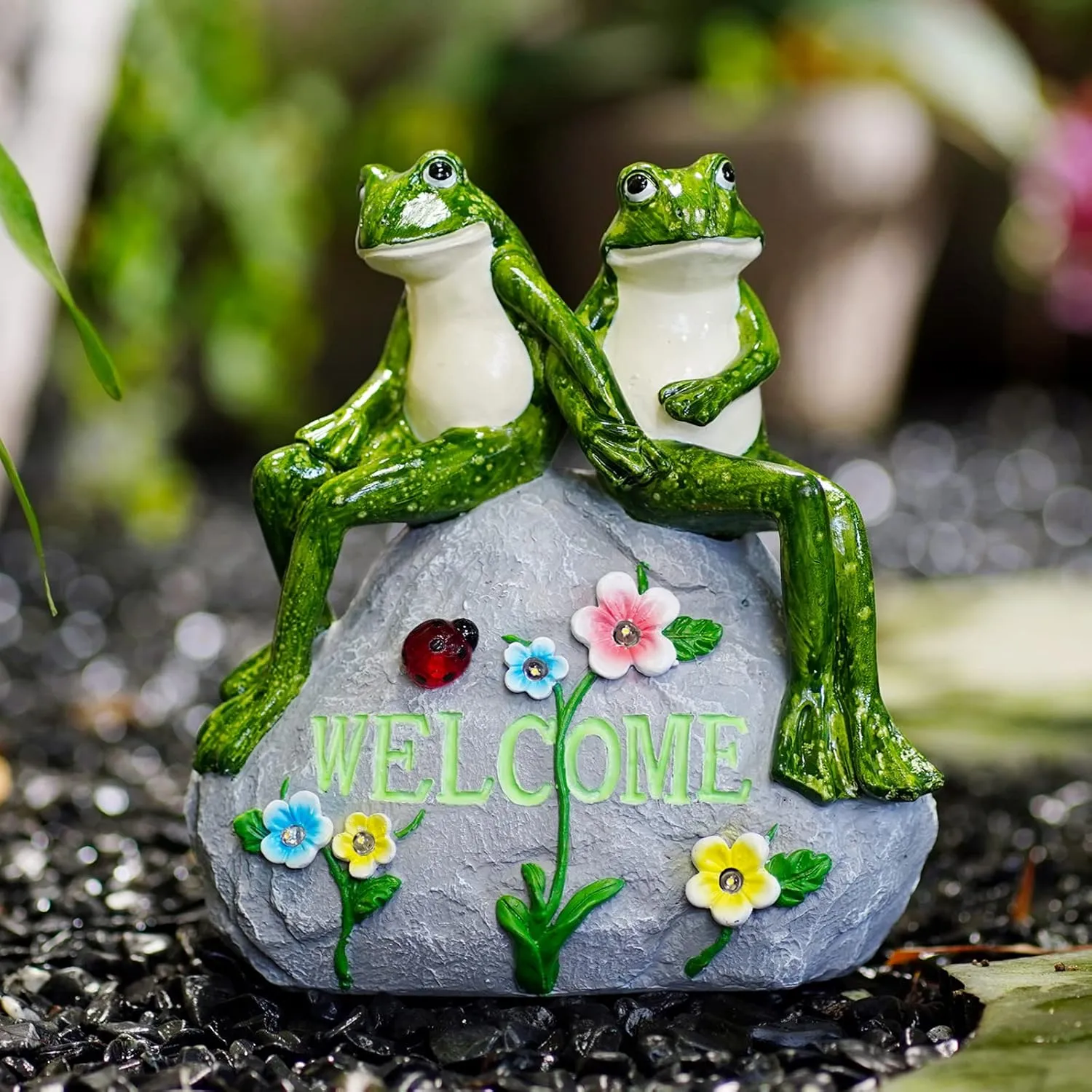 Nacome Solar Garden Outdoor Statues Frog with Succulent and 7 LED Lights - Lawn Decor for Patio, Balcony, Yard Ornament - Unique Housewarming Gifts