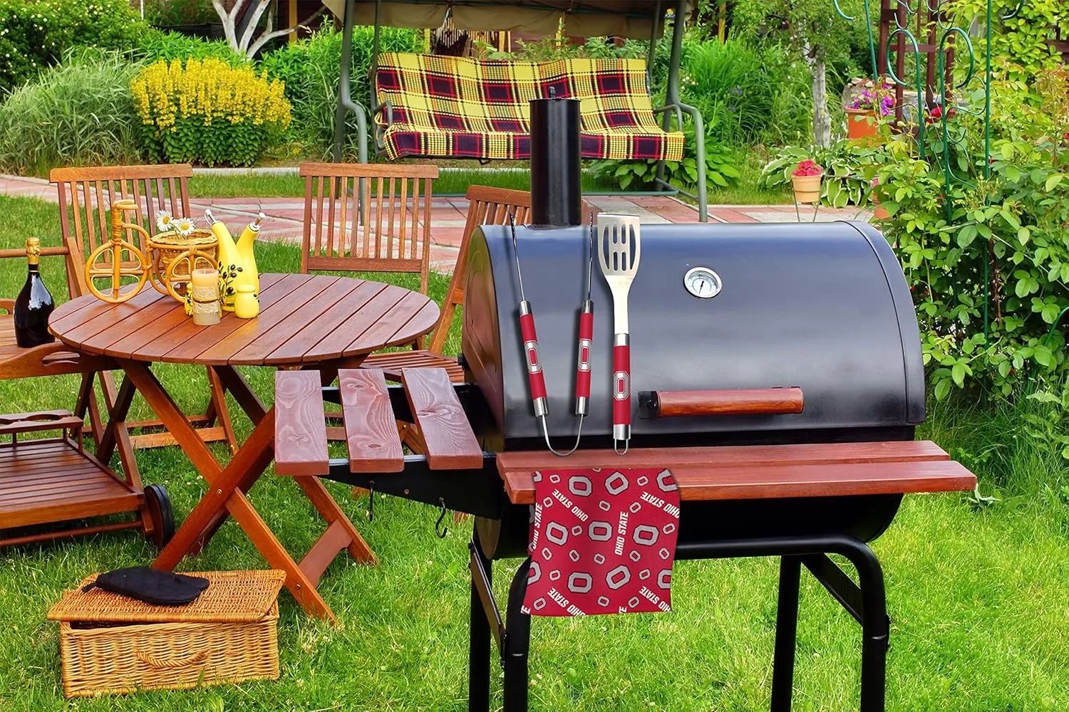 NORTHWEST NCAA 3 Piece BBQ Grill Set - Spatula, Tongs and Towel, Scatter Print