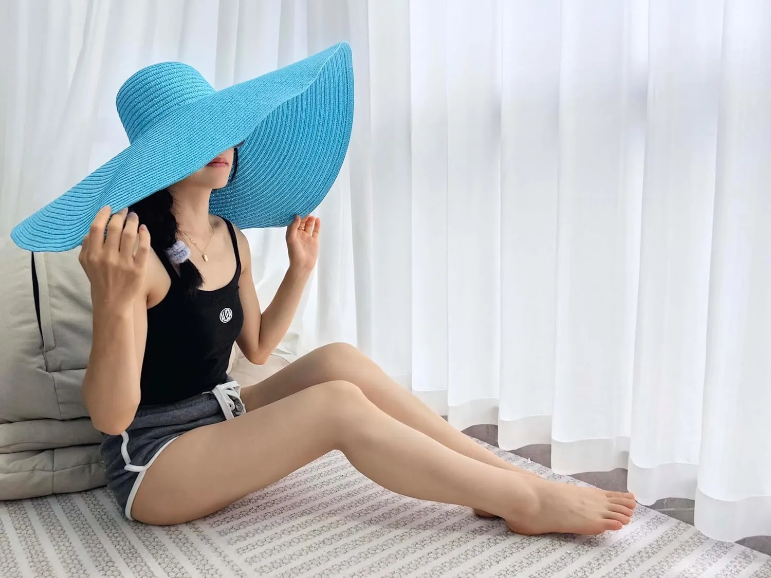 Oversized Beach Straw Hats for Women Extra Large Wide Brim Beach Hat Foldable Roll up Floppy Sun Hat