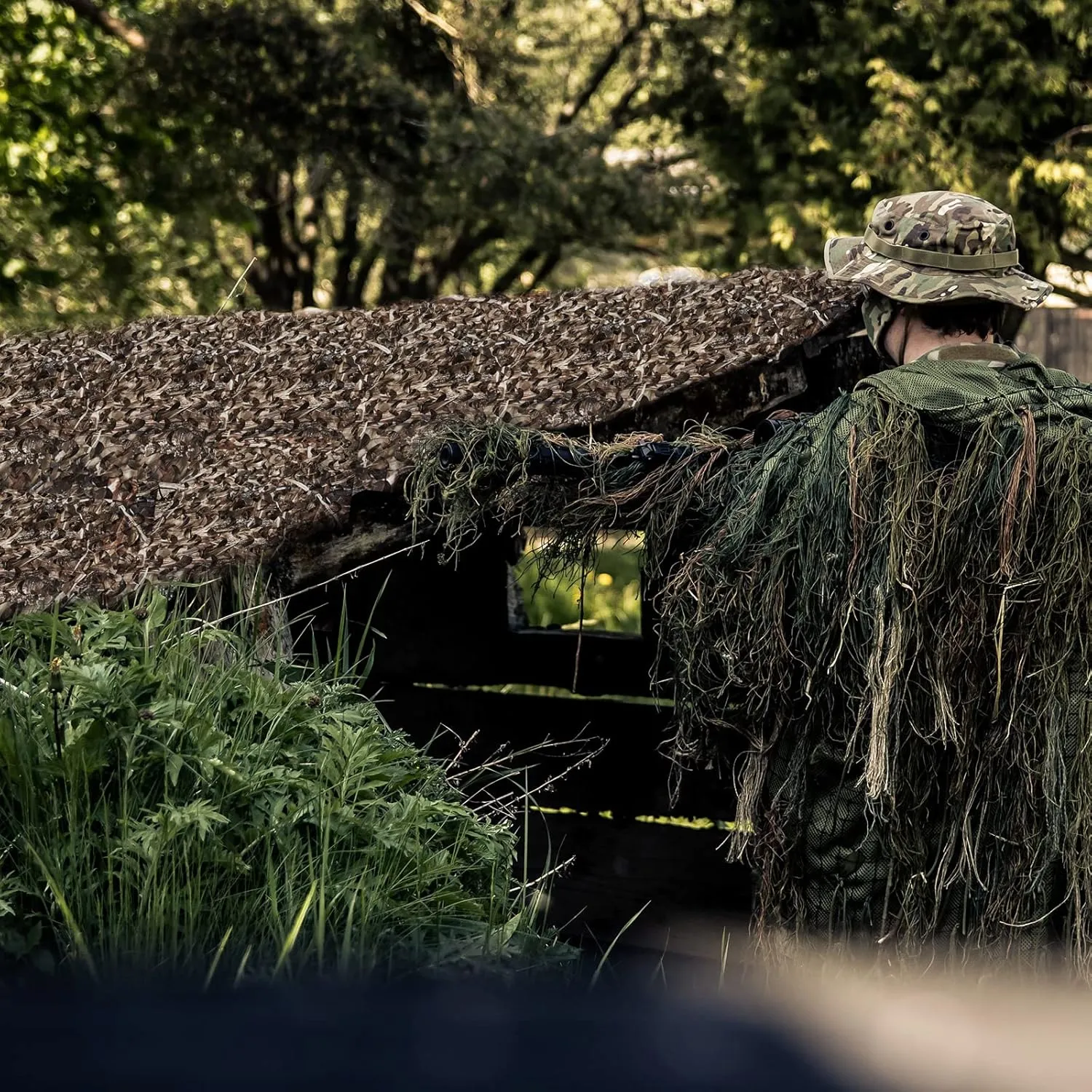 Senmortar Camo Netting, Bulk Roll Camouflage Netting, Military Hunting Mesh Free Cutting for Hunting Blind Sunshade Shooting Theme Party Decoration