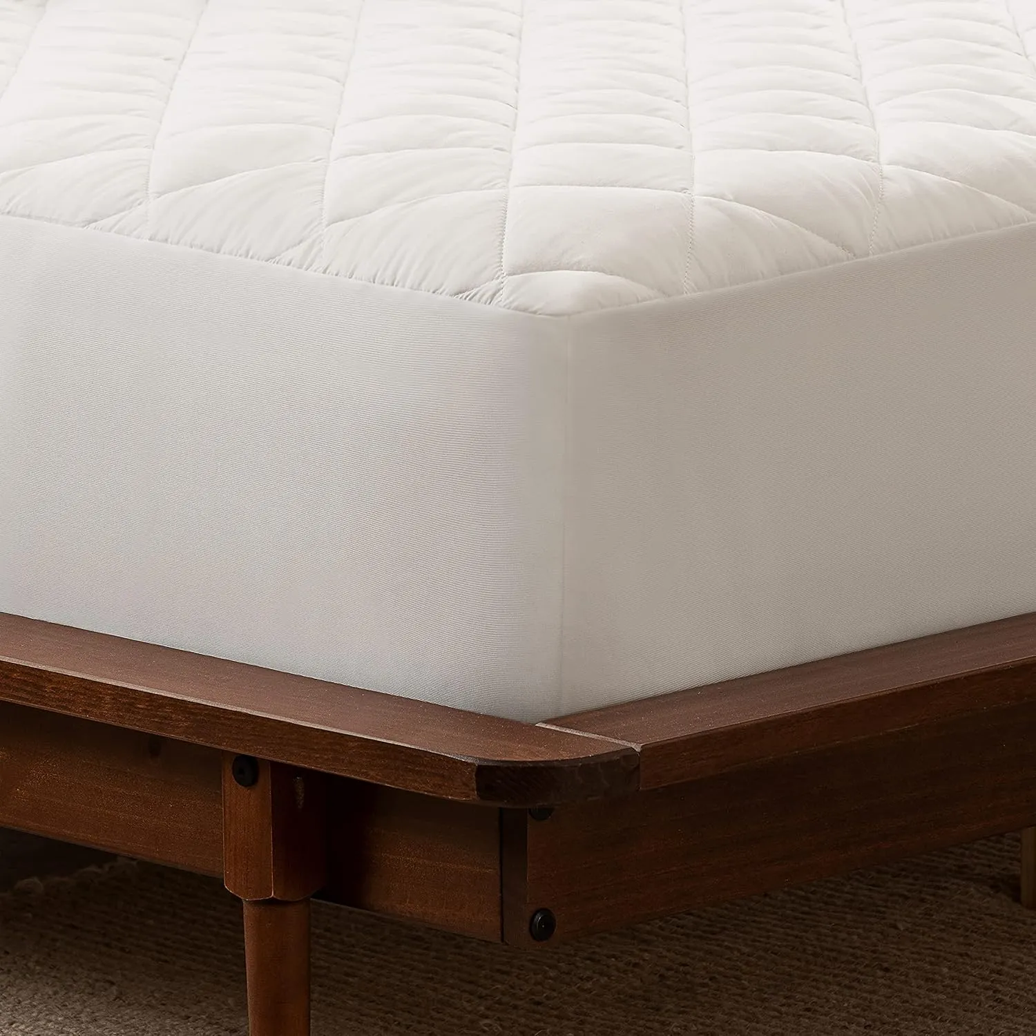 SERTA Power Clean Triple Action Quilted Soft Waterproof Mattress Pad Protector, Moisture Wicking Protection with 15" Deep Pocket, Queen, White