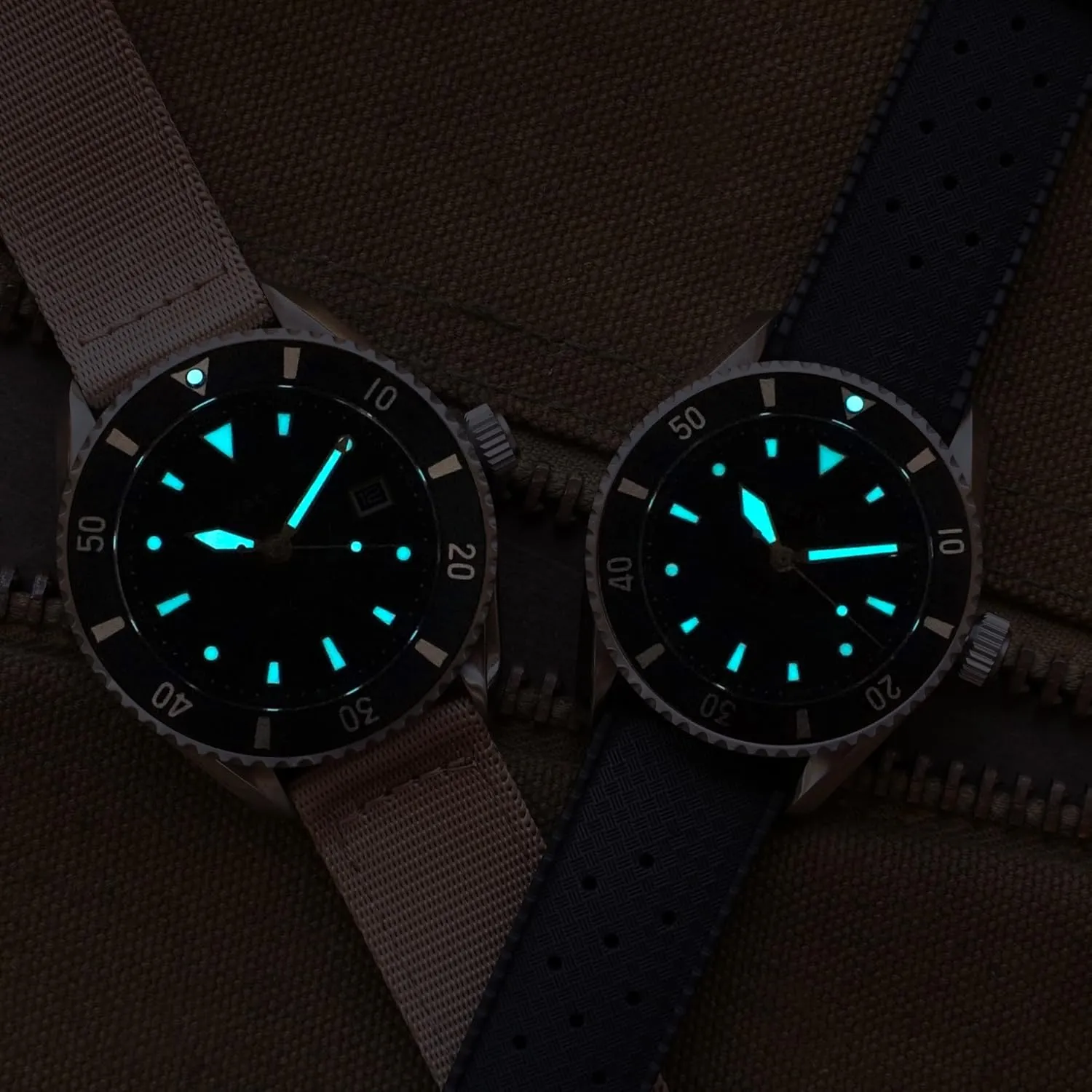 Vaer DS4 Solar Dive Watch for Men - Ocean Ready 20 ATM Solar Powered - Perpetual Time Keeping Sapphire Crystal ( /- 20 Seconds/Month) - 2 Quick-Change 20mm Straps - Gifts for Dad - 42mm (Medium)